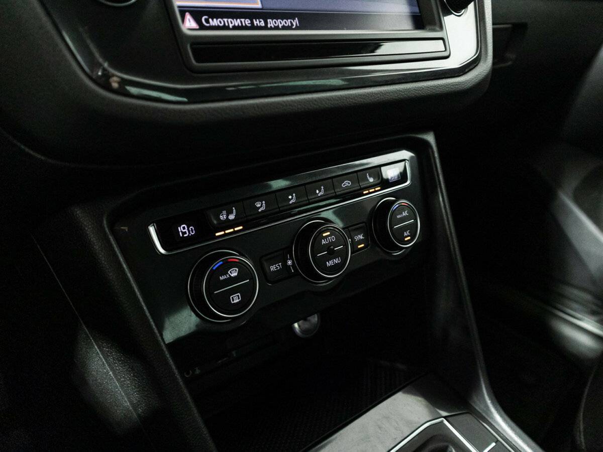 Volkswagen Tiguan с пробегом — 2017 год. Фото: #17
