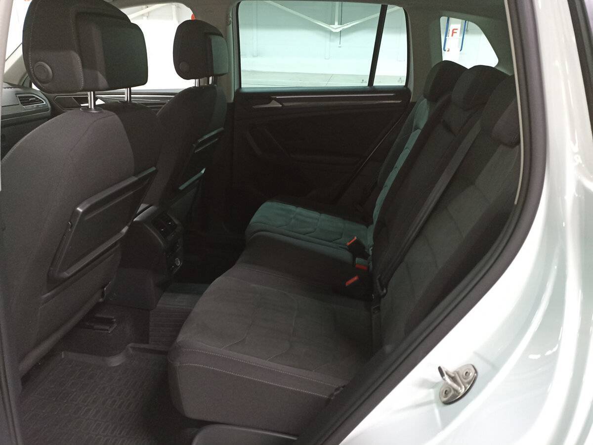 Volkswagen Tiguan с пробегом — 2018 год. Фото: #11