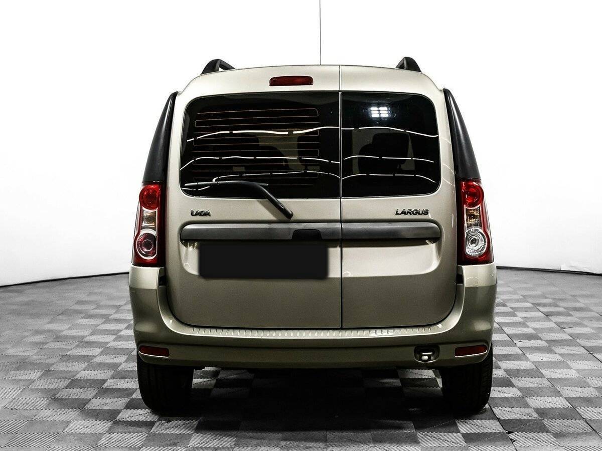 Lada (ВАЗ) Largus с пробегом — 2014 год. Фото: #5