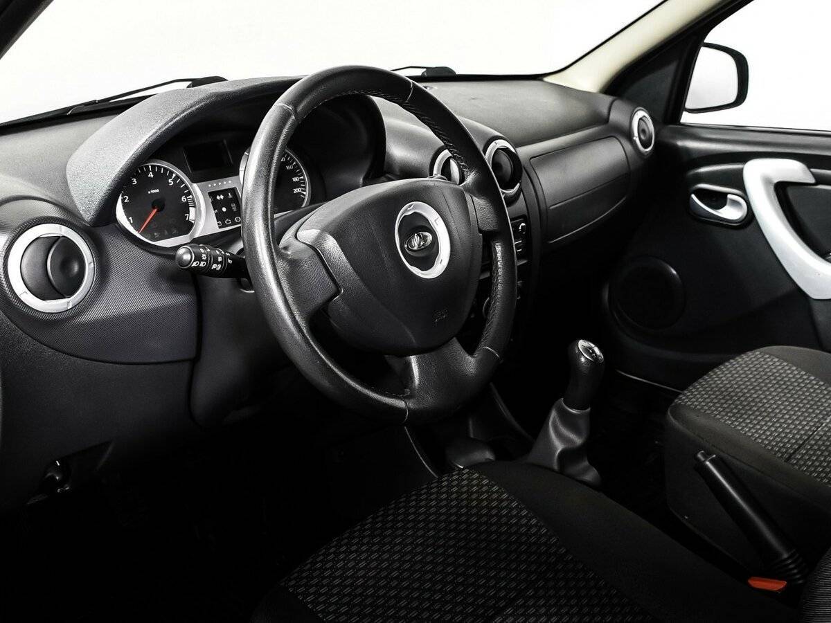 Lada (ВАЗ) Largus с пробегом — 2014 год. Фото: #11