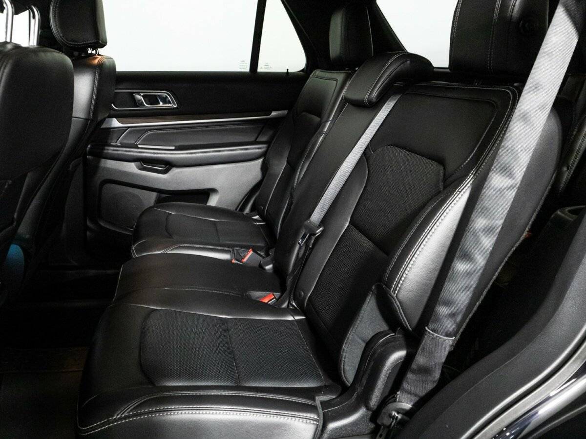 Ford Explorer с пробегом — 2017 год. Фото: #7