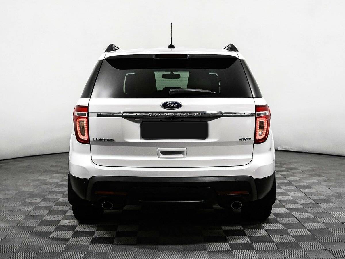 Ford Explorer с пробегом — 2012 год. Фото: #5