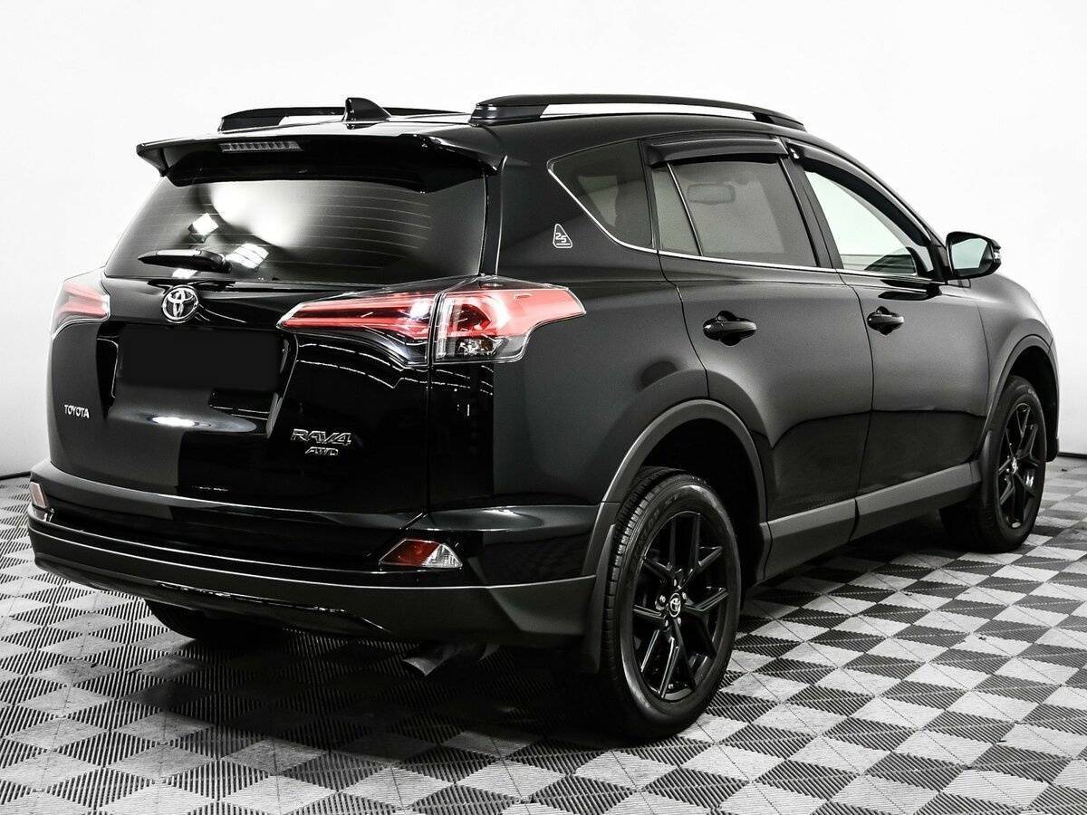 Toyota RAV4 с пробегом — 2019 год. Фото: #4