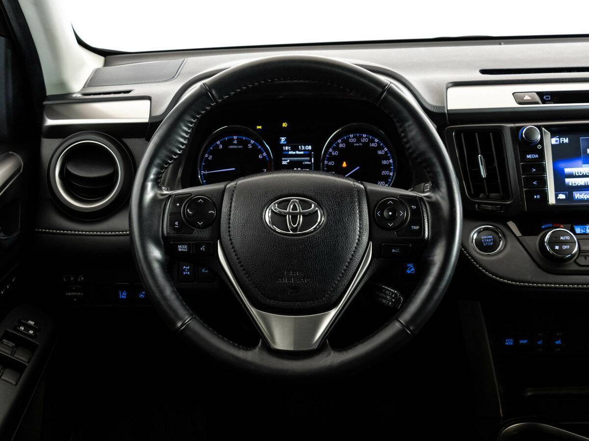 Toyota RAV4 с пробегом — 2019 год. Фото: #9