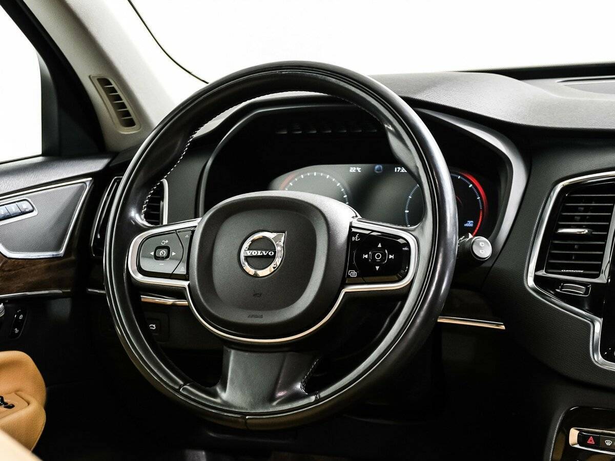 Volvo XC90 с пробегом — 2015 год. Фото: #11