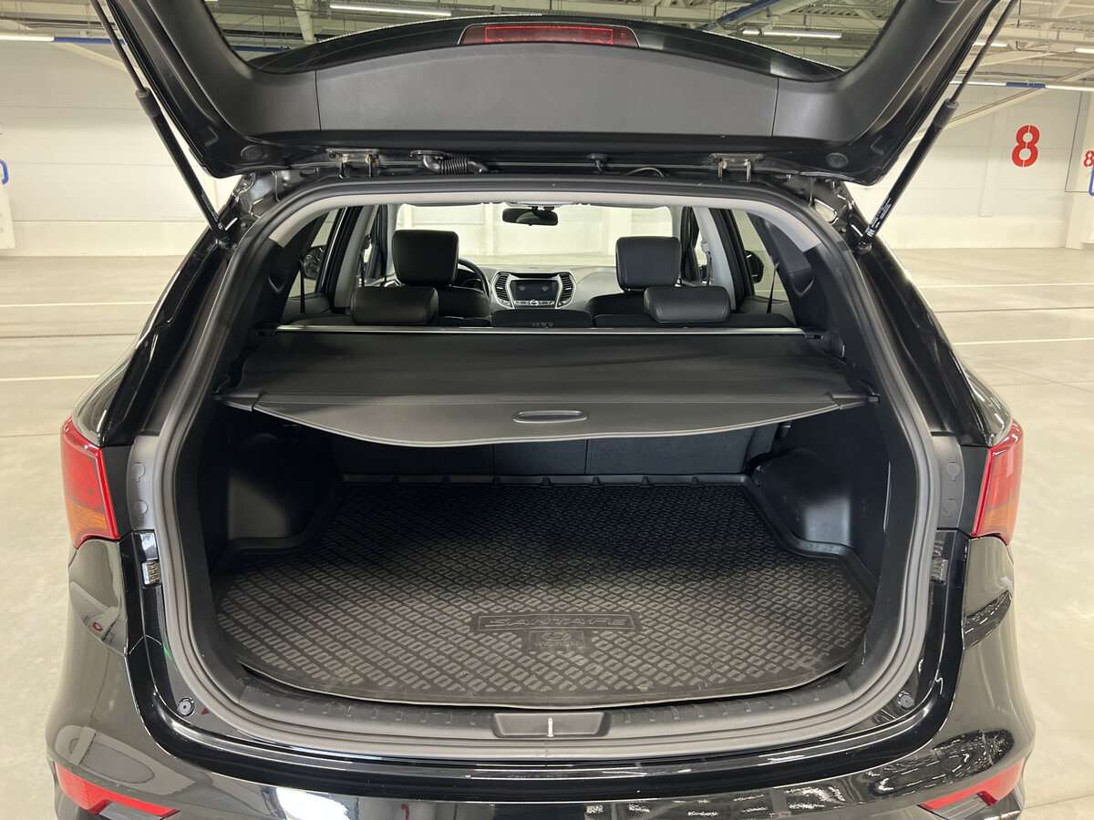 Hyundai Santa Fe с пробегом — 2015 год. Фото: #9