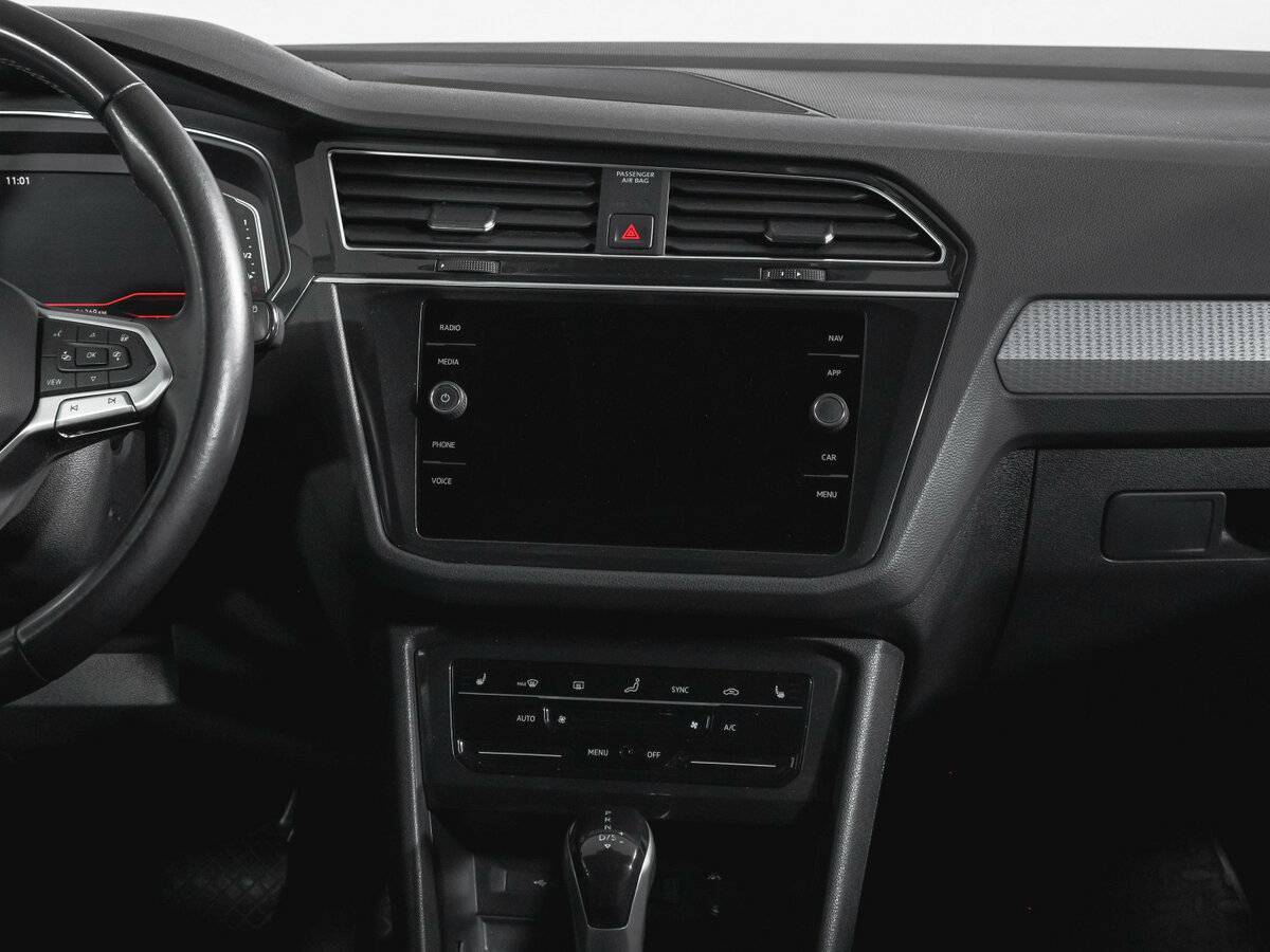 Volkswagen Tiguan с пробегом — 2021 год. Фото: #12