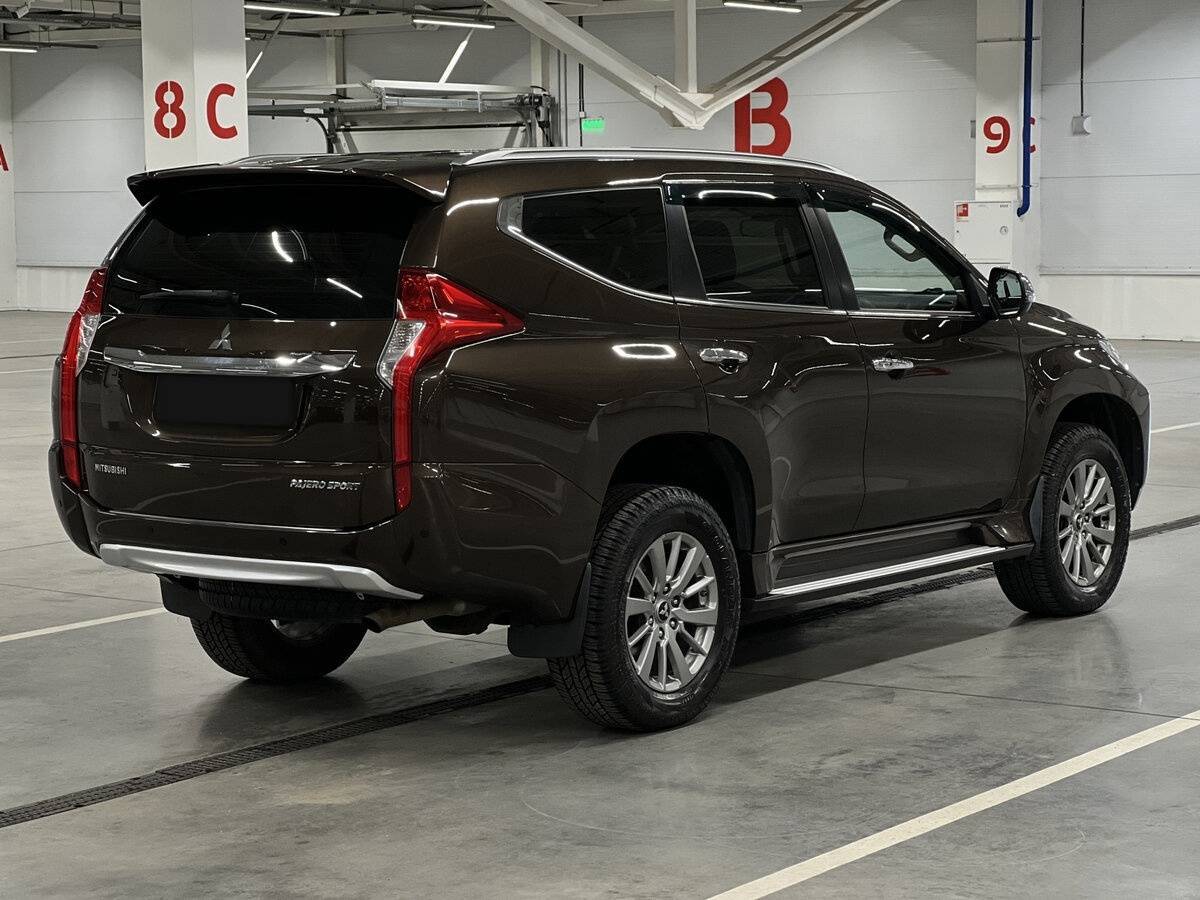 Mitsubishi Pajero Sport с пробегом — 2018 год. Фото: #4