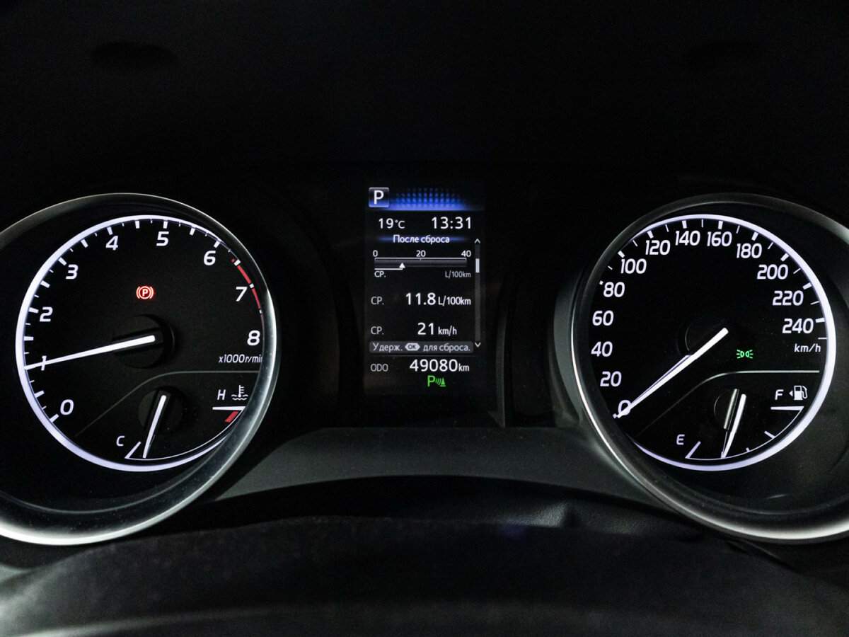 Toyota Camry с пробегом — 2020 год. Фото: #11