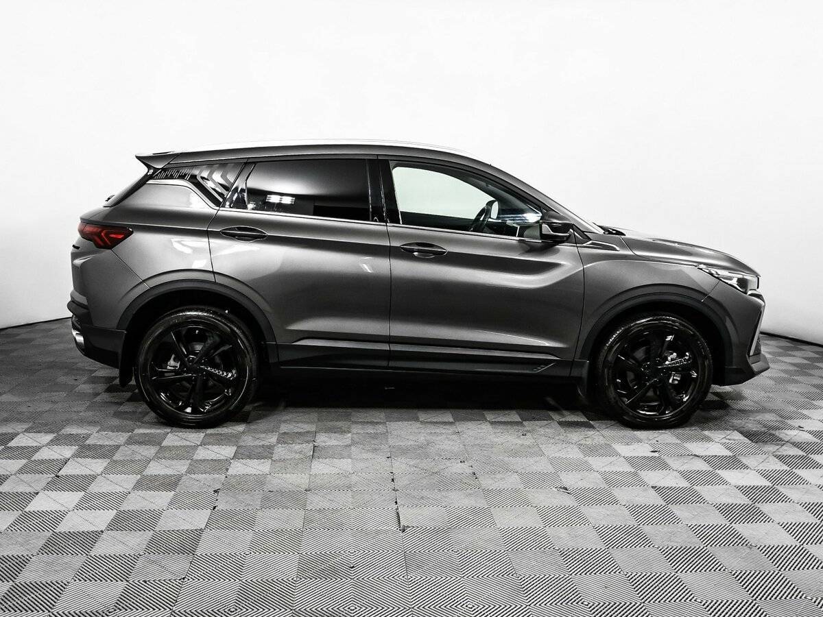 Geely Coolray с пробегом — 2024 год. Фото: #3