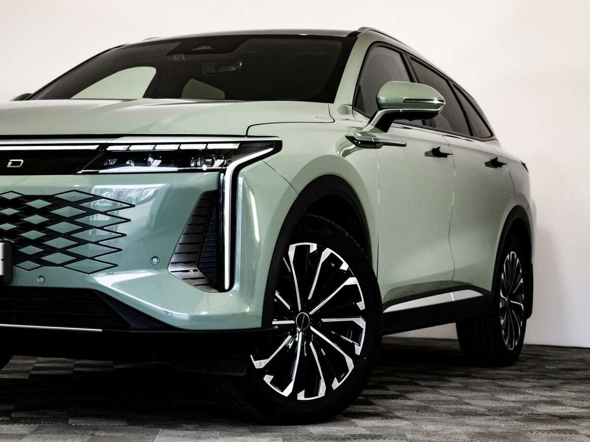 EXEED RX с пробегом — 2023 год. Фото: #1