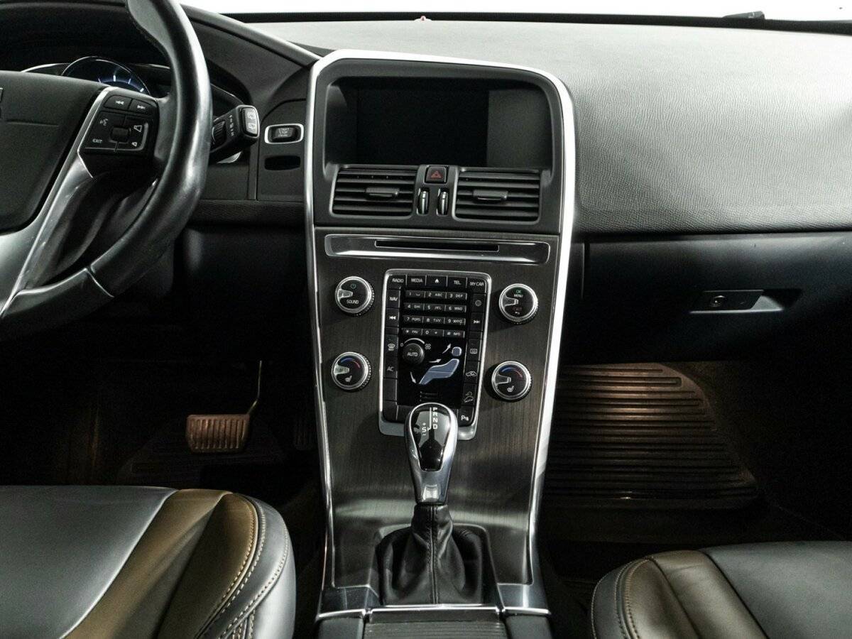 Volvo XC60 с пробегом — 2014 год. Фото: #14