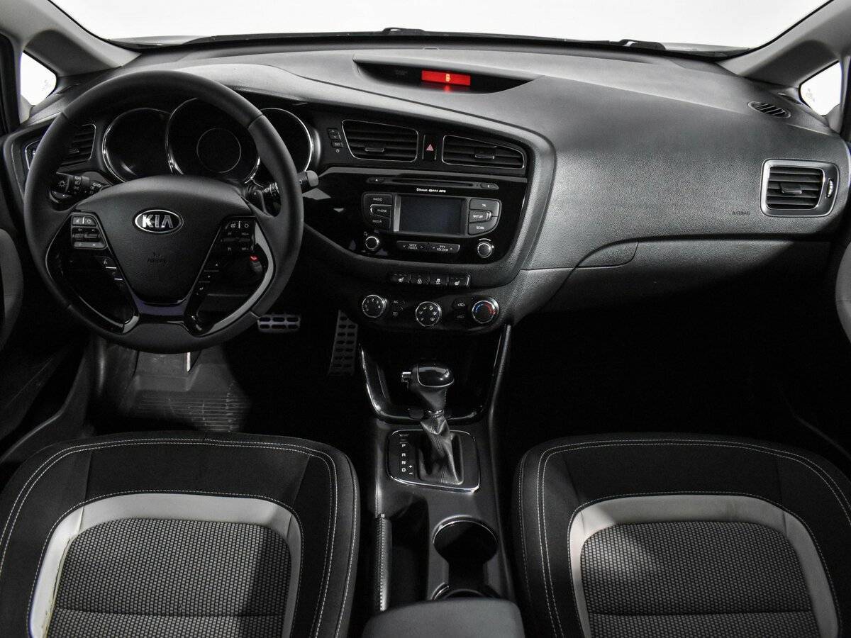 Kia Ceed с пробегом — 2014 год. Фото: #13