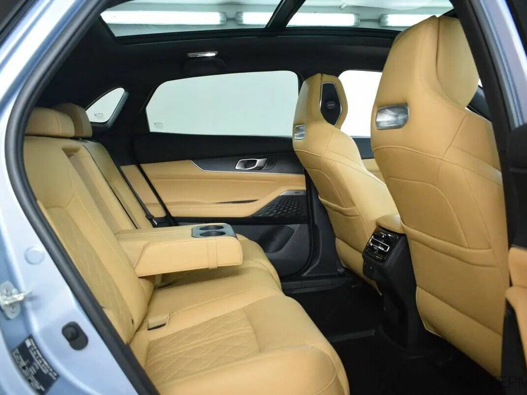 Changan UNI-K с пробегом — 2024 год. Фото: #15