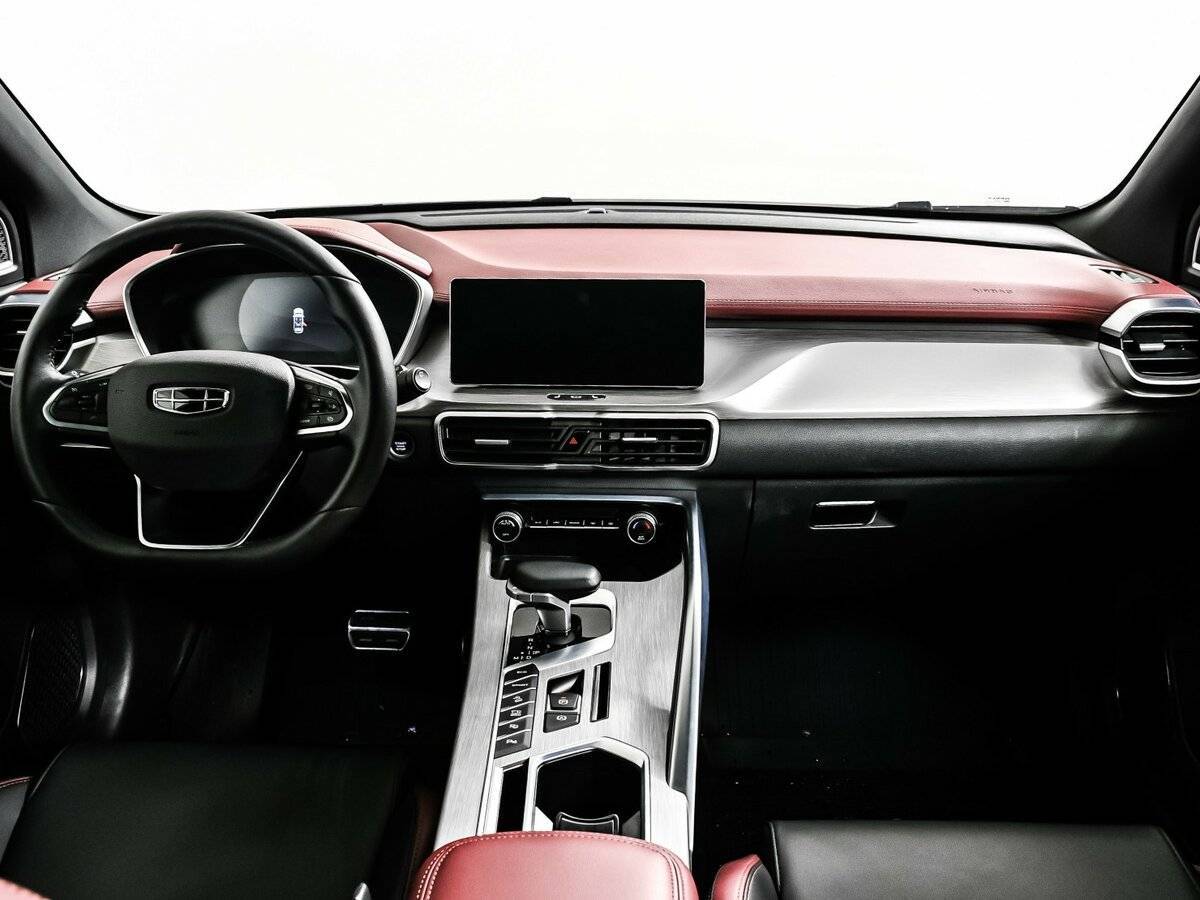 Geely Coolray с пробегом — 2023 год. Фото: #10