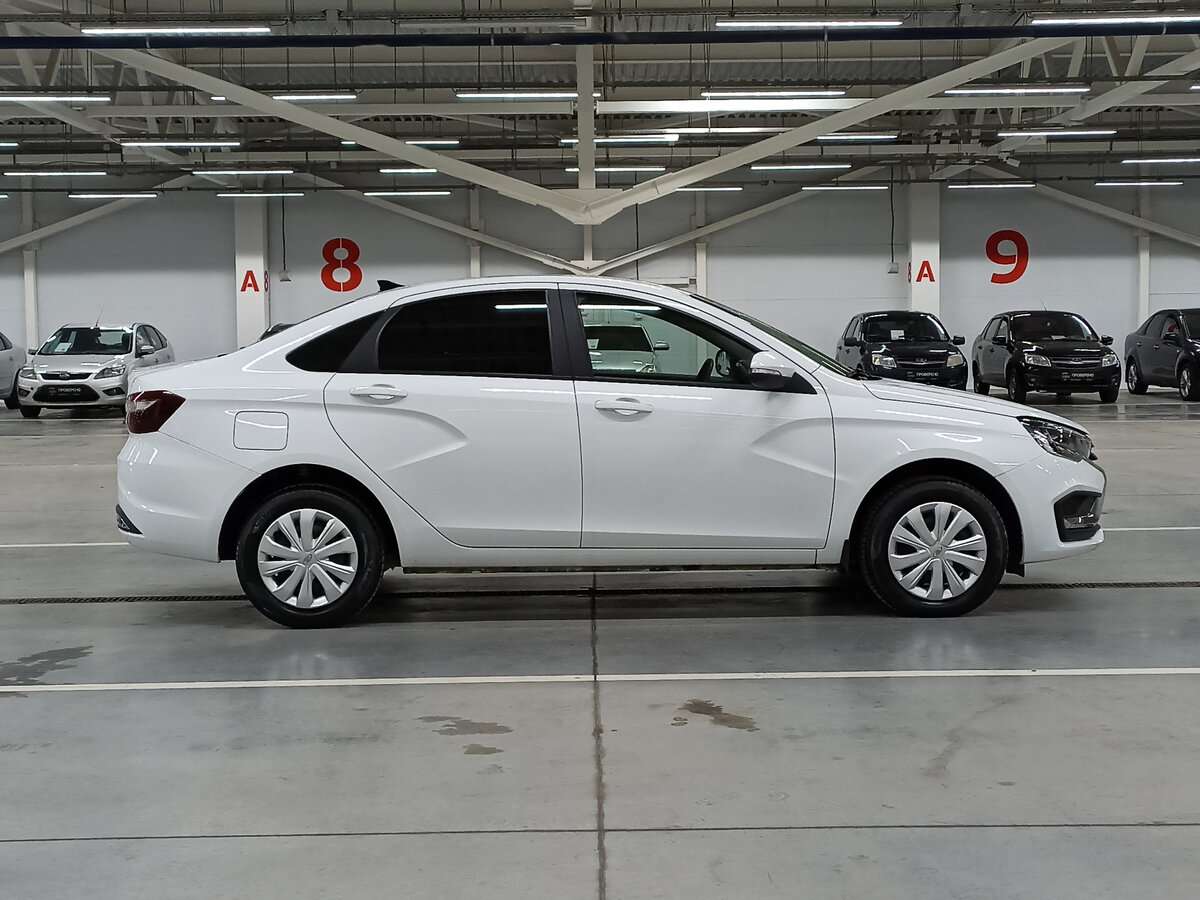 Lada (ВАЗ) Vesta с пробегом — 2023 год. Фото: #3