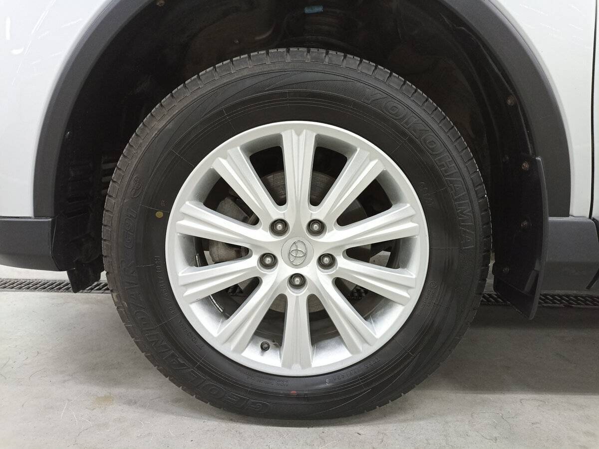 Toyota RAV4 с пробегом — 2019 год. Фото: #17