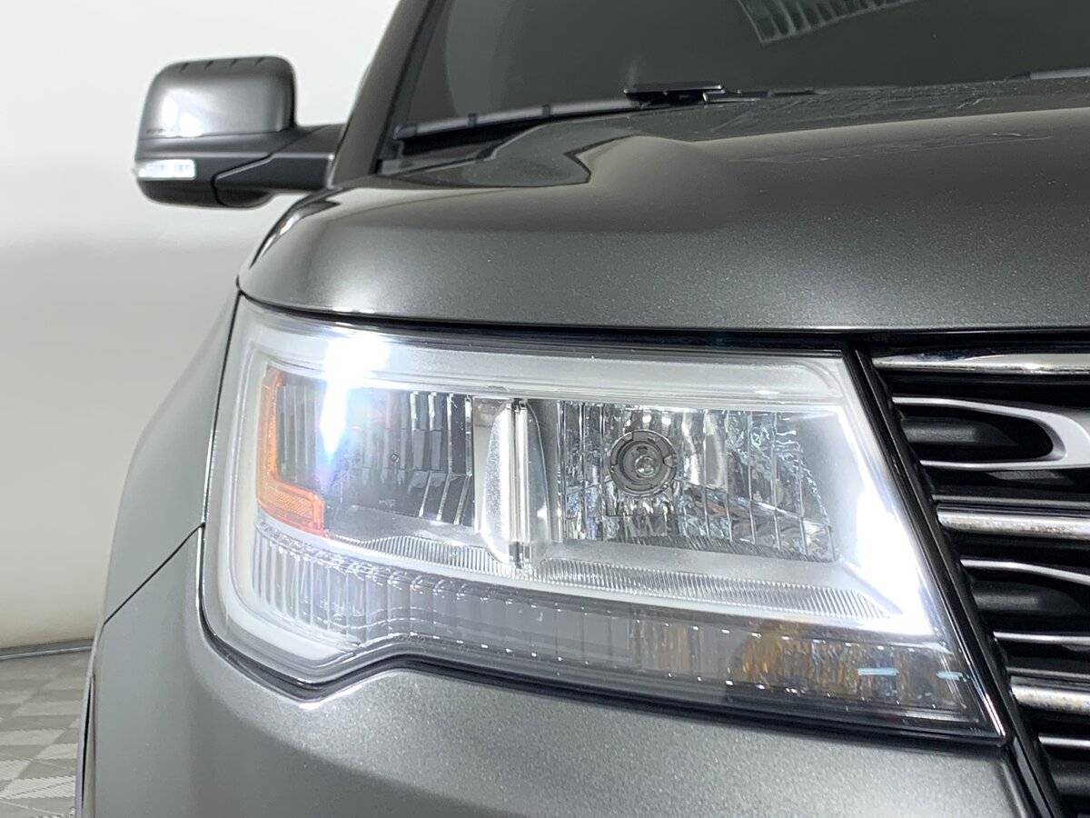 Ford Explorer с пробегом — 2017 год. Фото: #9