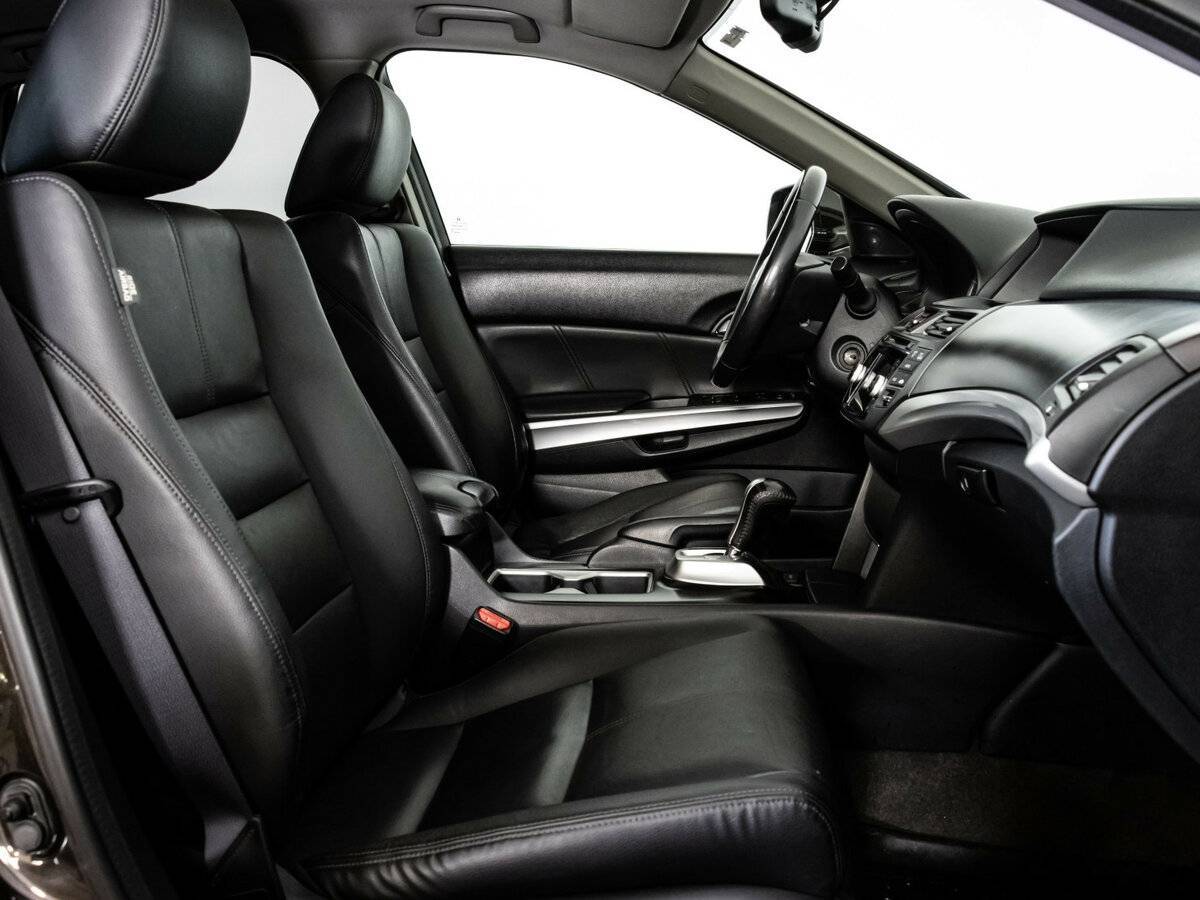 Honda Crosstour с пробегом — 2013 год. Фото: #18