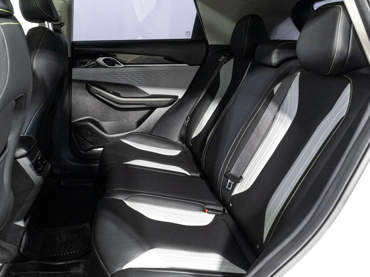 Geely Coolray с пробегом — 2023 год. Фото: #9