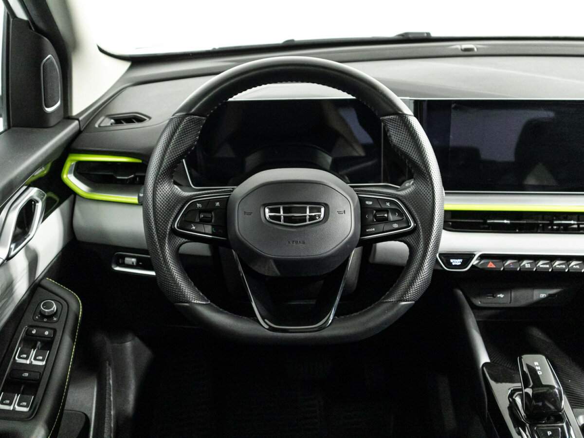 Geely Coolray с пробегом — 2023 год. Фото: #20