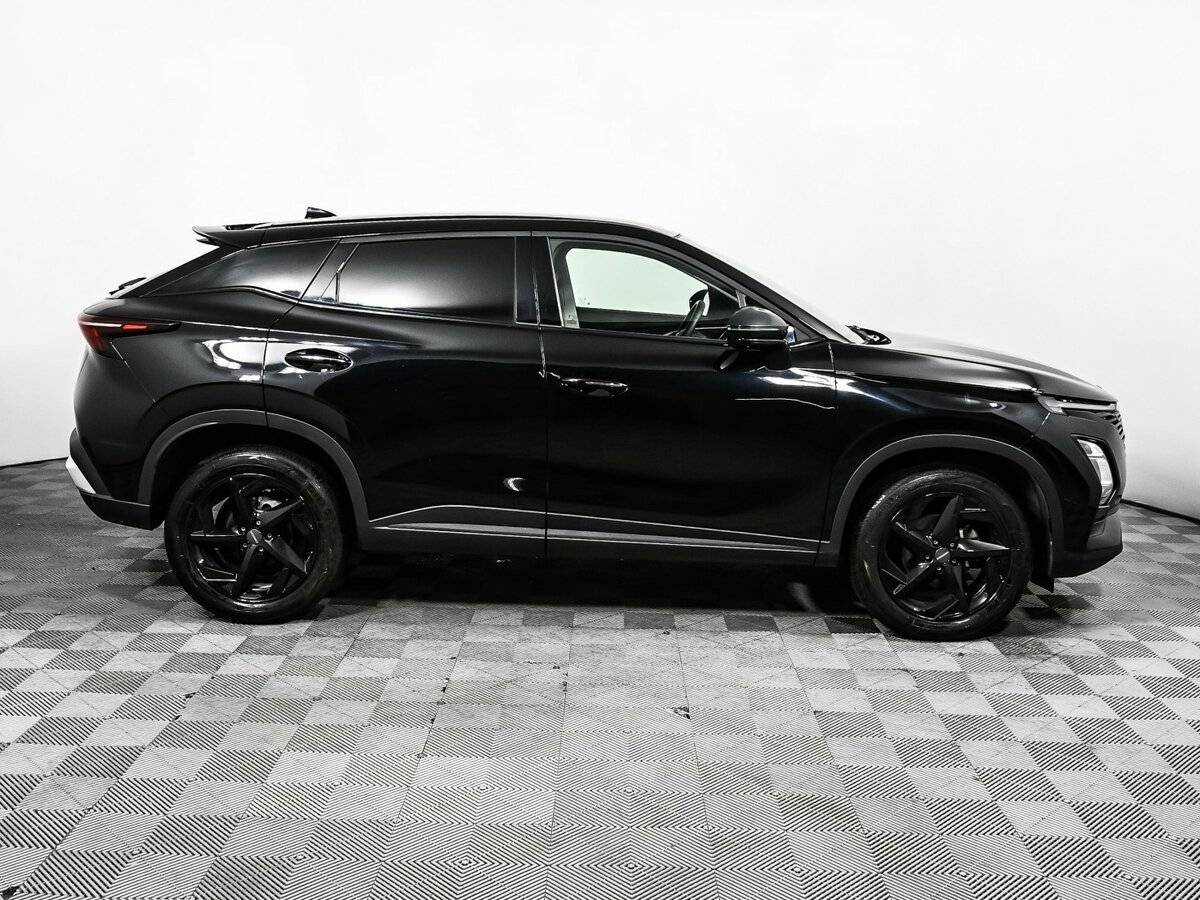 OMODA C5 с пробегом — 2023 год. Фото: #3