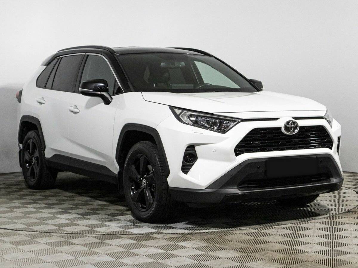 Toyota RAV4 с пробегом — 2020 год. Фото: #2