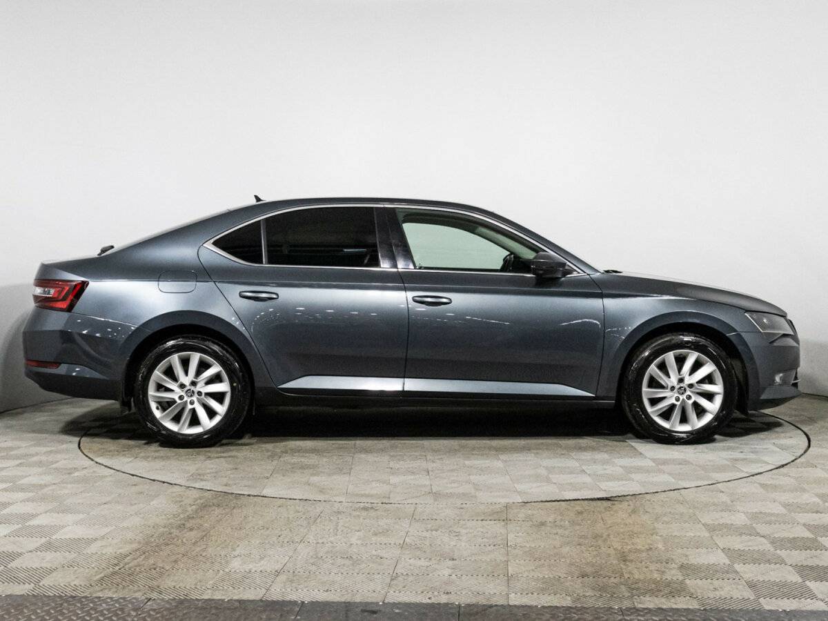 Skoda Superb с пробегом — 2018 год. Фото: #3