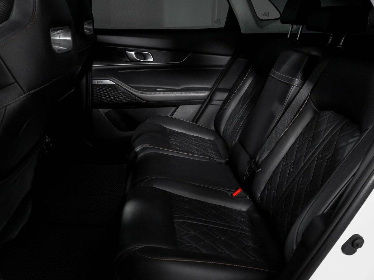 Changan UNI-K с пробегом — 2023 год. Фото: #9