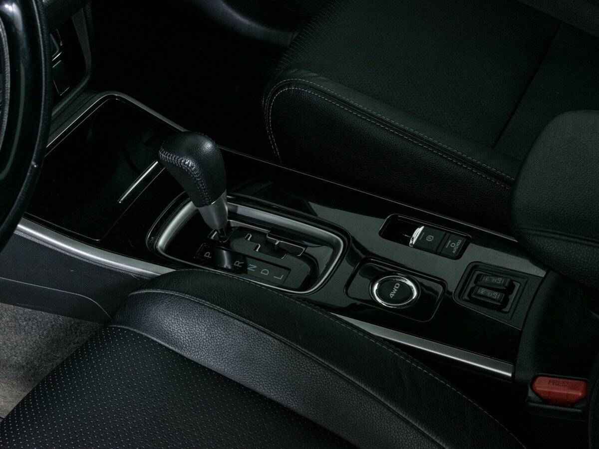 Mitsubishi Outlander с пробегом — 2018 год. Фото: #15