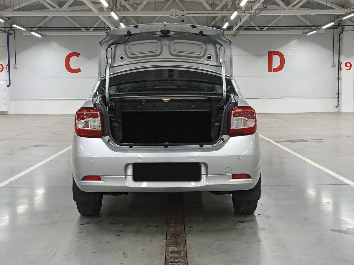 Renault Logan с пробегом — 2017 год. Фото: #9