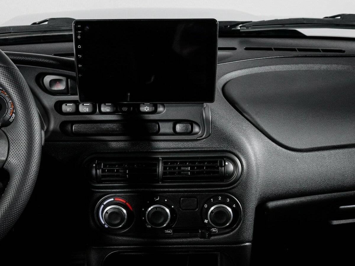 Lada (ВАЗ) Niva с пробегом — 2024 год. Фото: #12