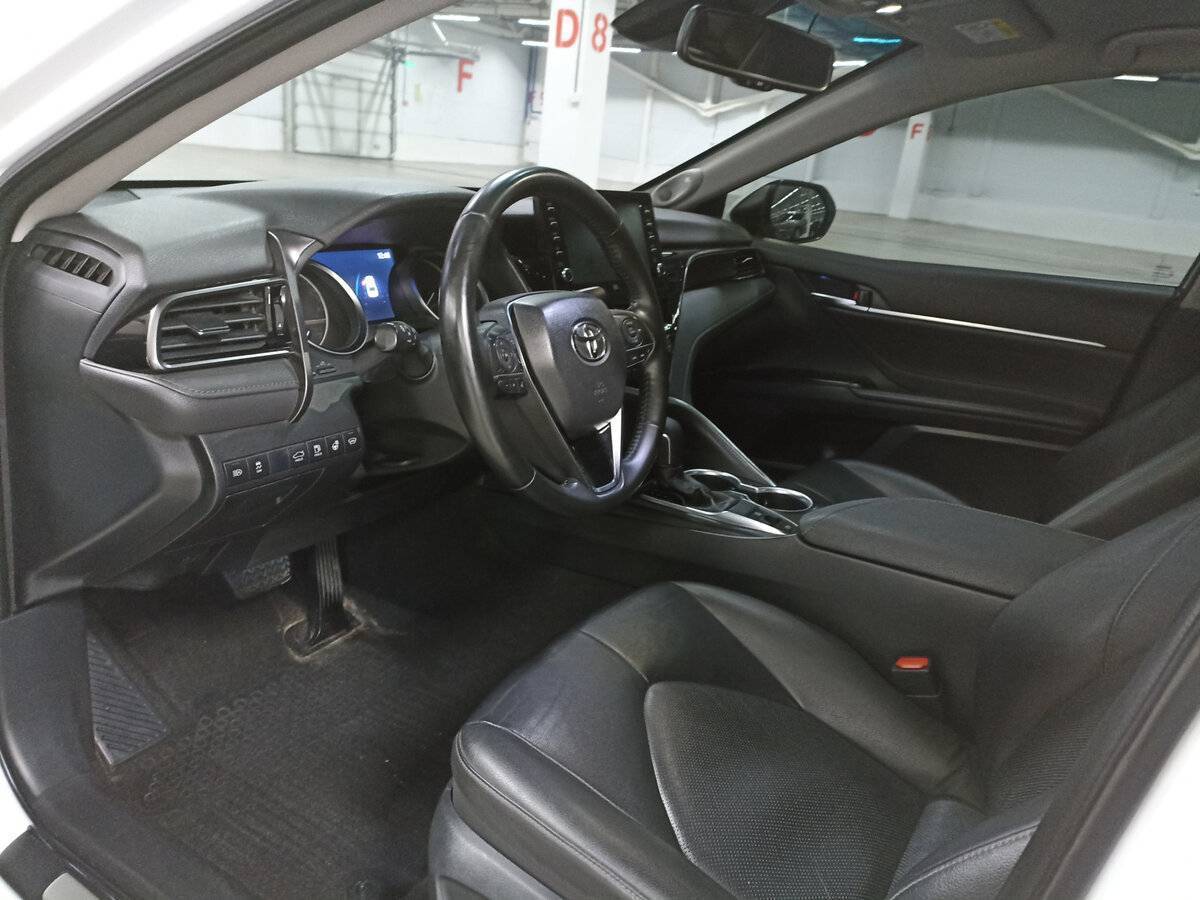 Toyota Camry с пробегом — 2021 год. Фото: #15