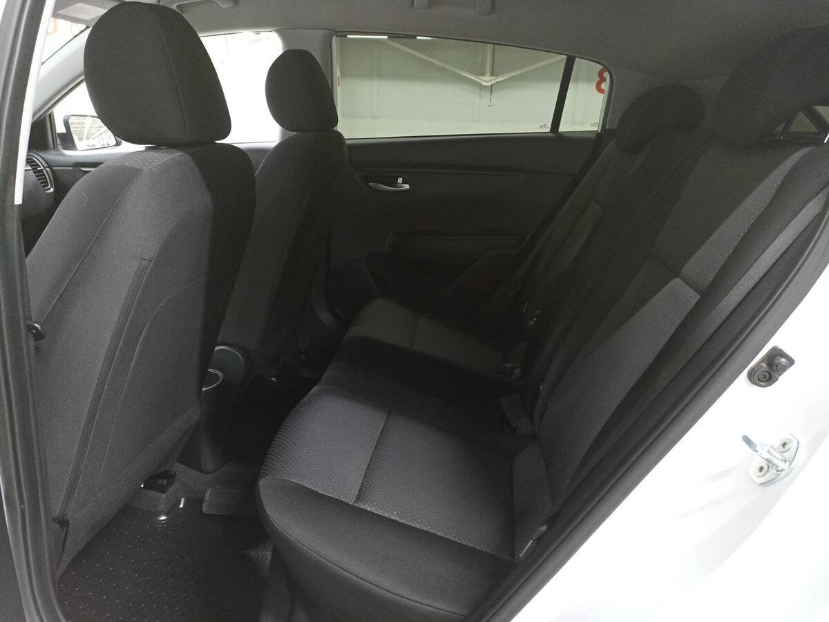 Kia Rio с пробегом — 2021 год. Фото: #11