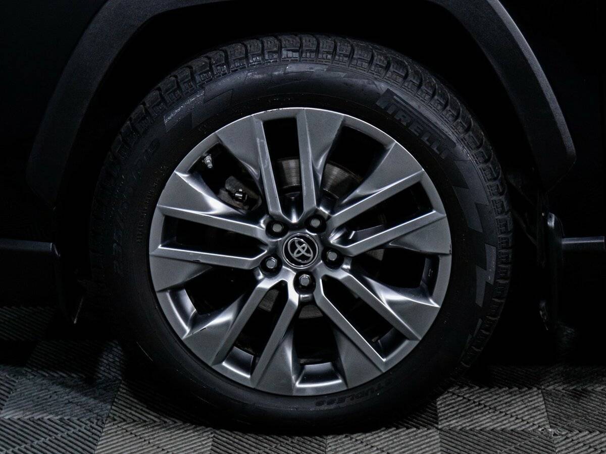 Toyota RAV4 с пробегом — 2019 год. Фото: #14