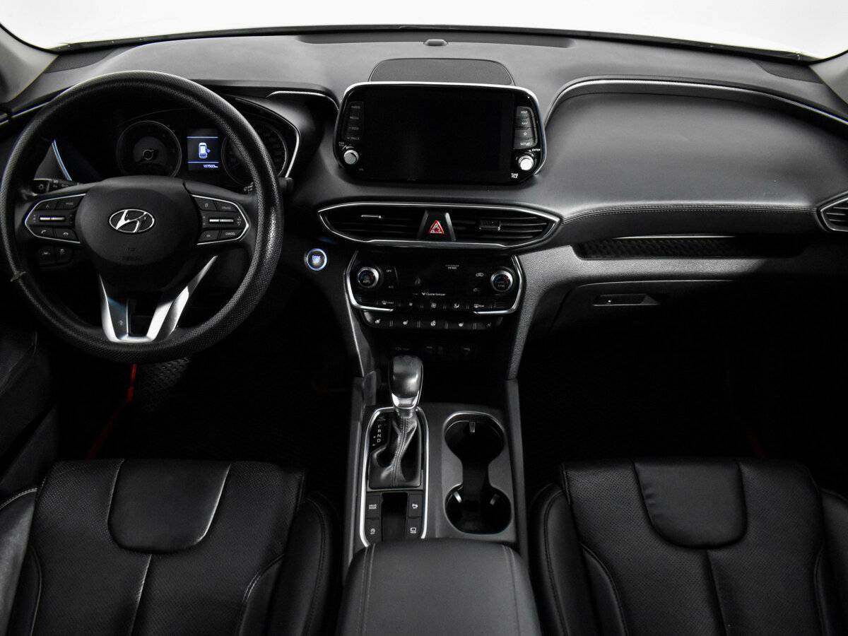 Hyundai Santa Fe с пробегом — 2018 год. Фото: #13