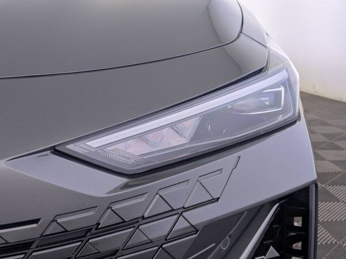 Changan UNI-V с пробегом — 2024 год. Фото: #10