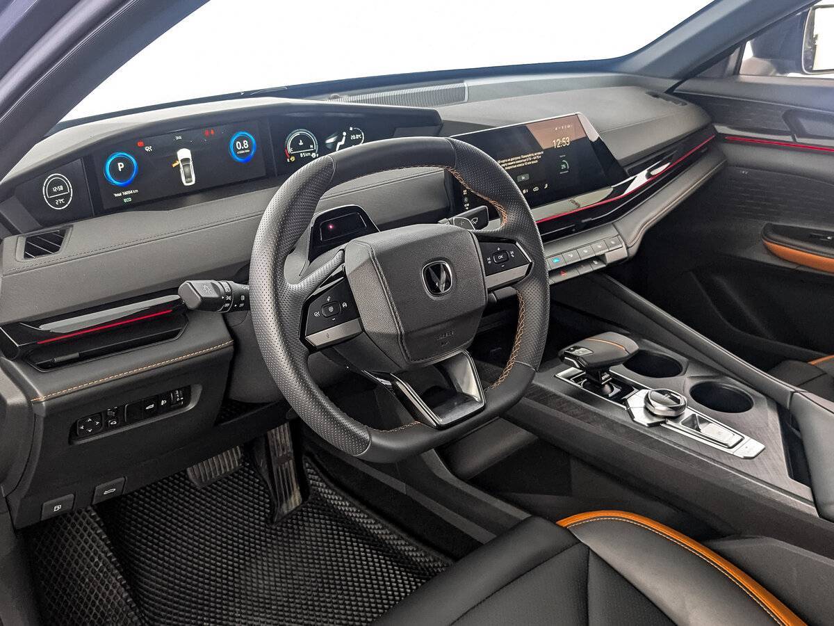 Changan UNI-V с пробегом — 2024 год. Фото: #14