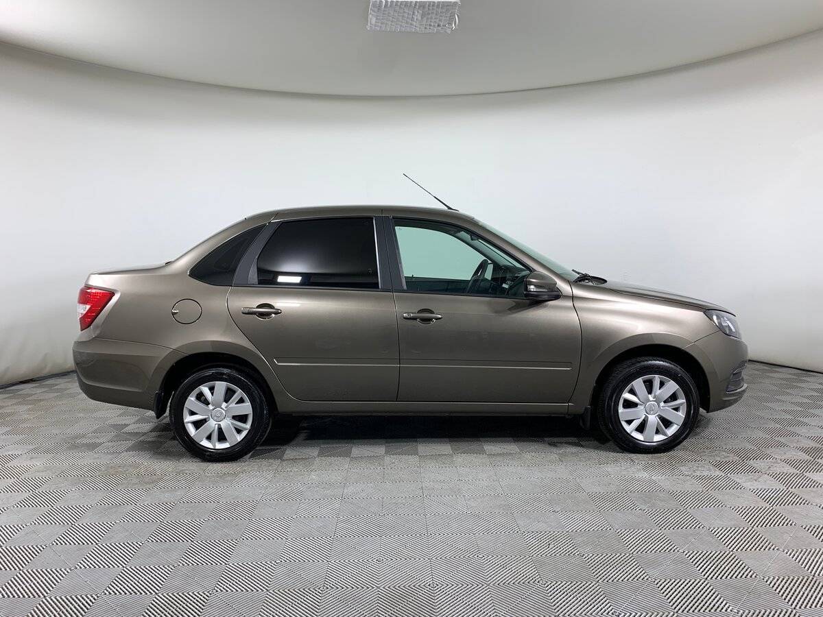 Lada (ВАЗ) Granta с пробегом — 2024 год. Фото: #3