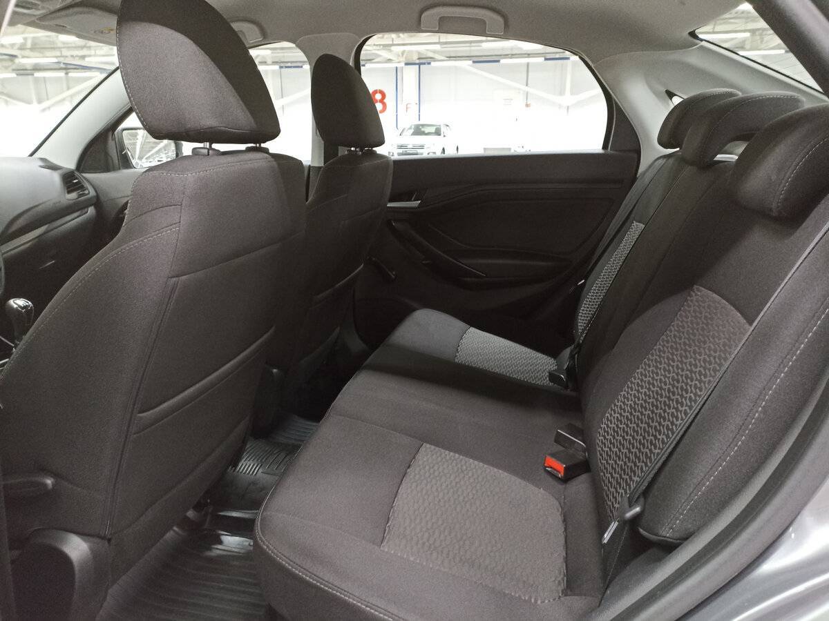 Lada (ВАЗ) Vesta с пробегом — 2016 год. Фото: #11