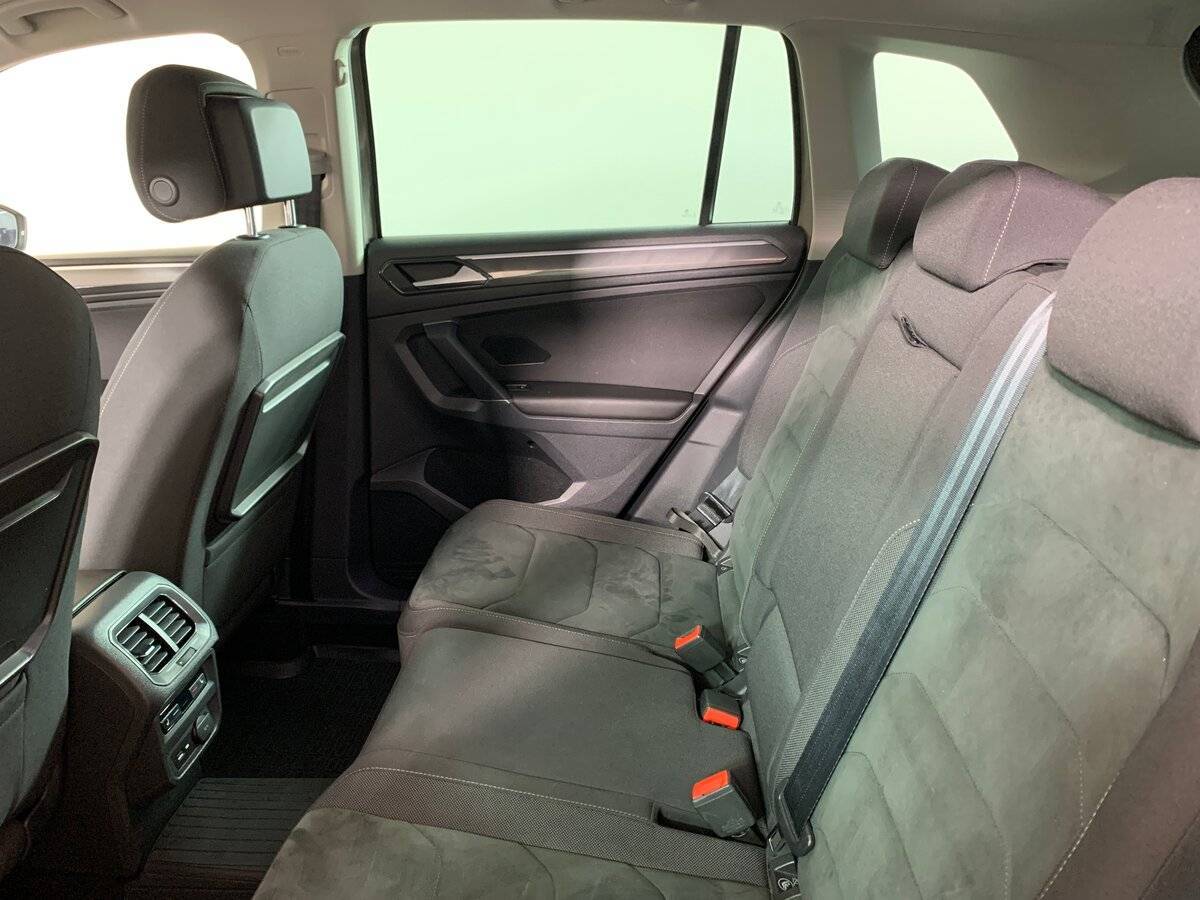 Volkswagen Tiguan с пробегом — 2018 год. Фото: #17