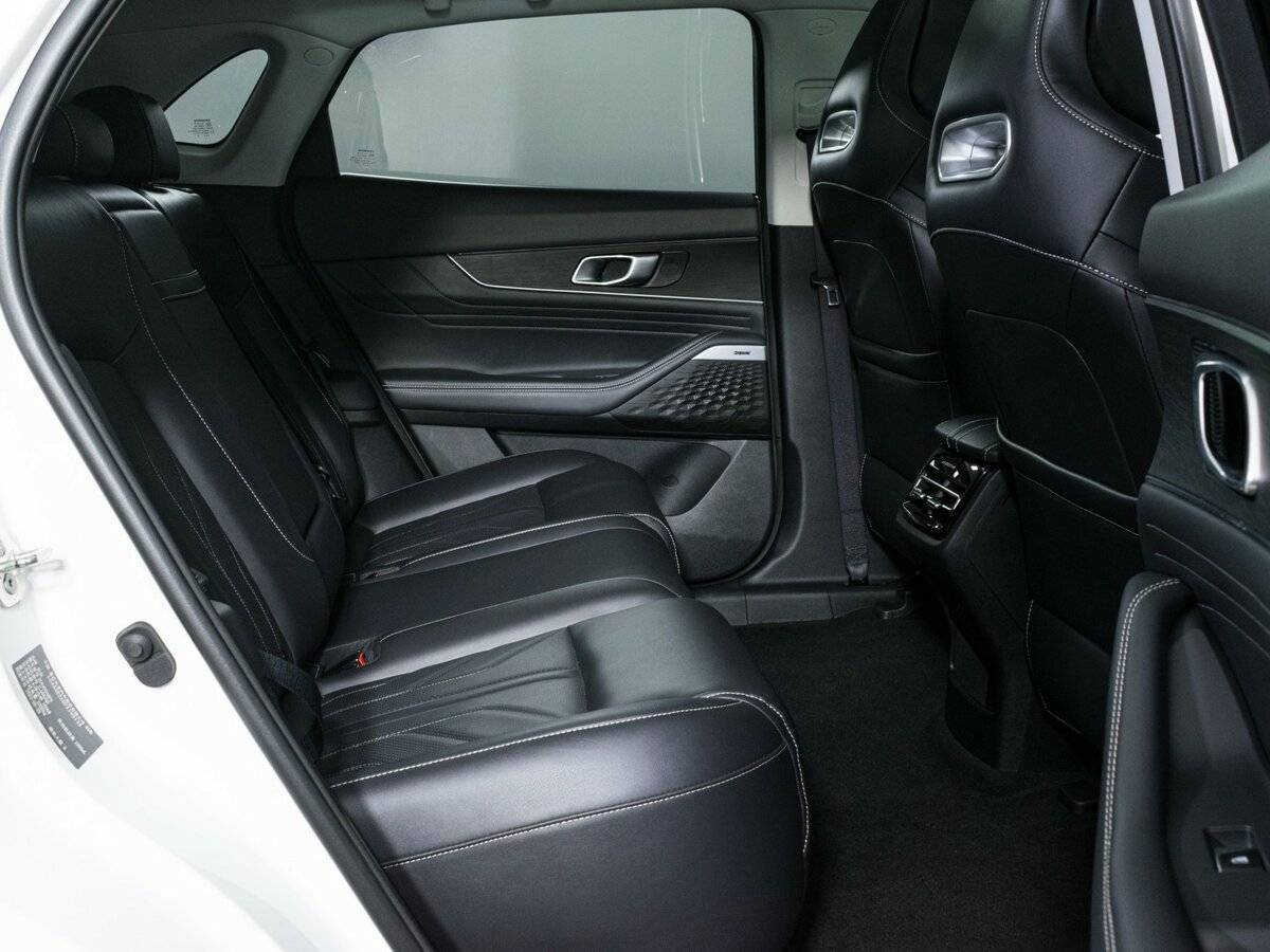 Changan UNI-K с пробегом — 2023 год. Фото: #12