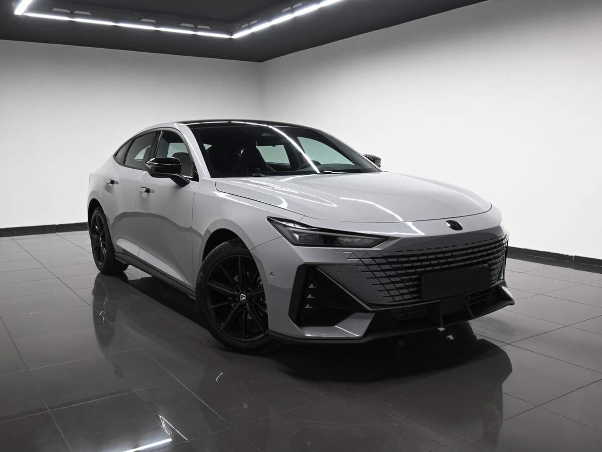 Changan UNI-V с пробегом — 2023 год. Фото: #4