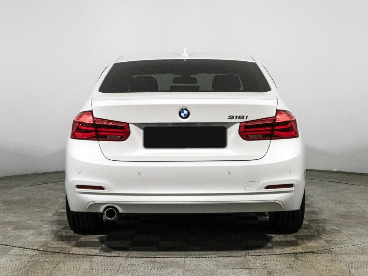 BMW 3 серии с пробегом — 2017 год. Фото: #5