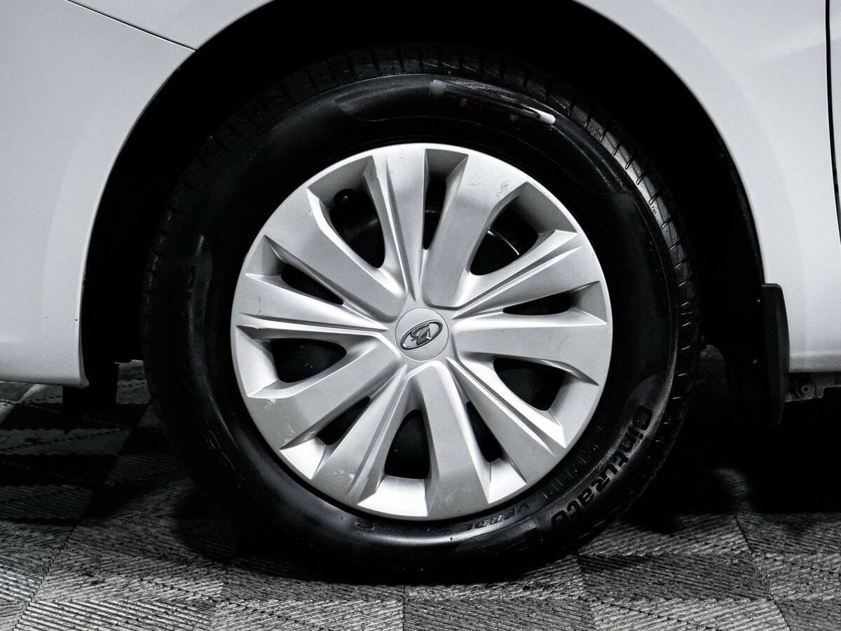 Lada (ВАЗ) Vesta с пробегом — 2023 год. Фото: #14