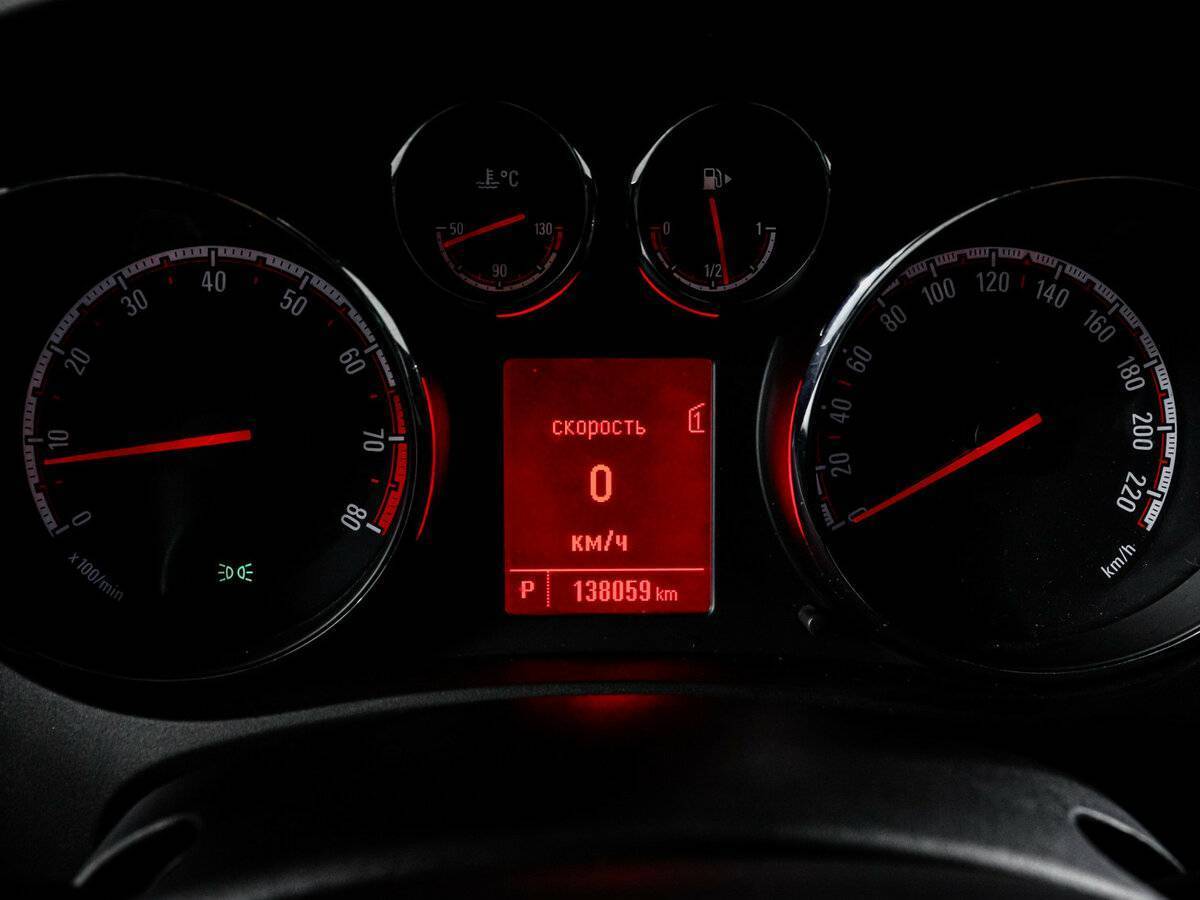 Opel Meriva с пробегом — 2014 год. Фото: #10