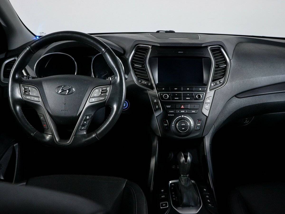 Hyundai Santa Fe с пробегом — 2017 год. Фото: #11