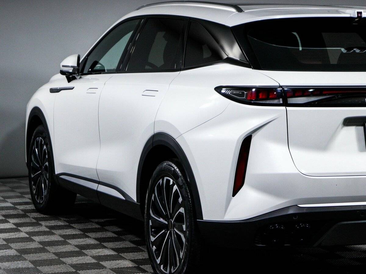 EXEED RX с пробегом — 2023 год. Фото: #19