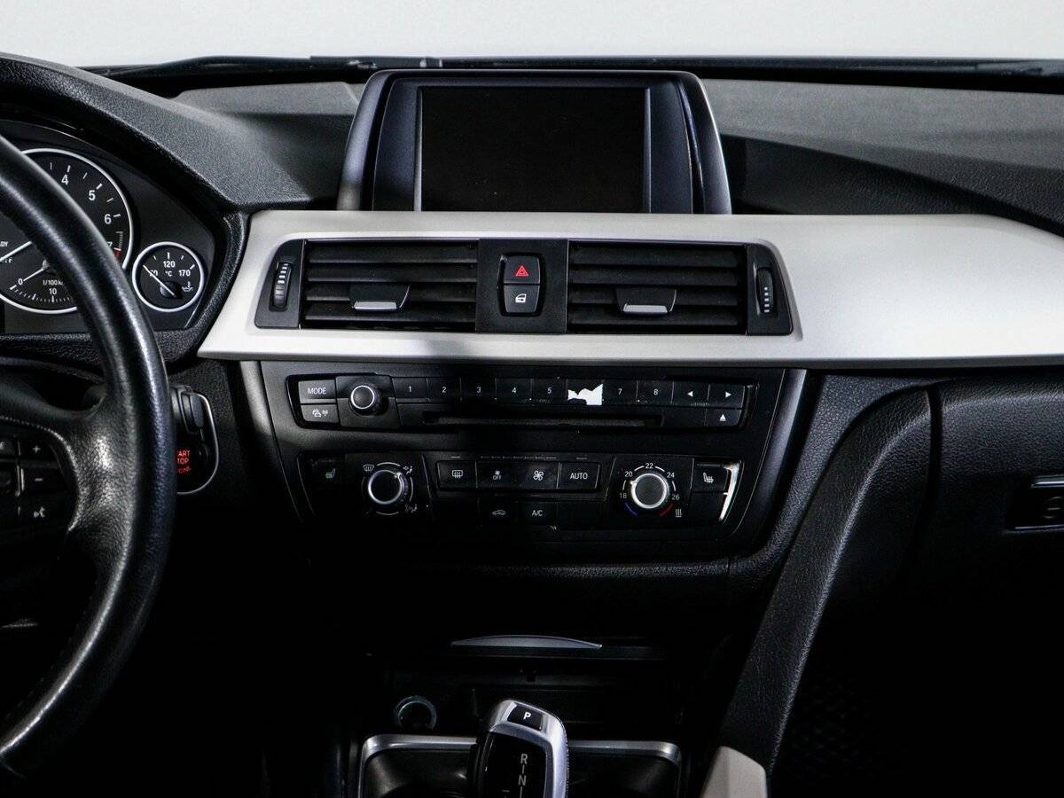 BMW 3 серии с пробегом — 2014 год. Фото: #12