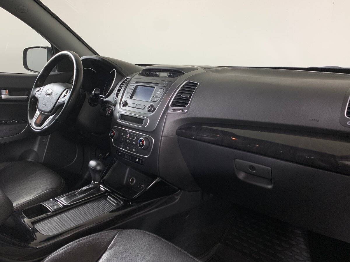 Kia Sorento с пробегом — 2017 год. Фото: #12